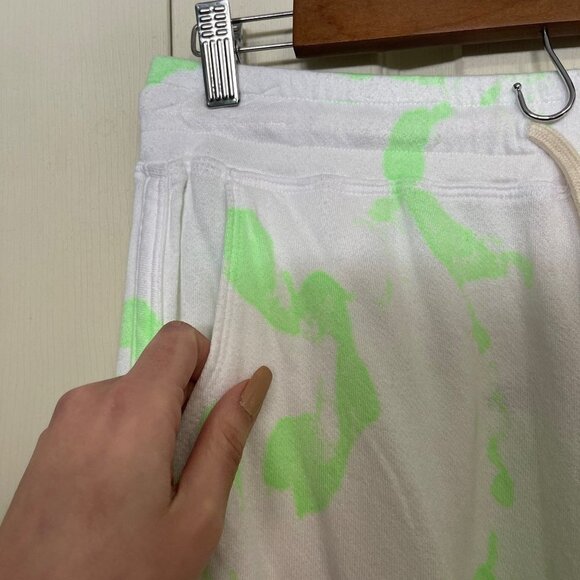 Sundry Women's NWOT Green Dolphin Tie Dye Terry Drawstring Pockets Shorts Large - Picture 4 of 8